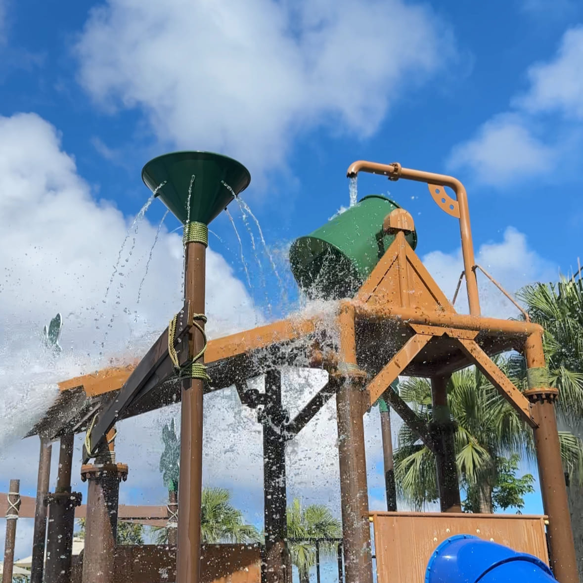 琉球ホテル&リゾート名城ビーチ内　プールの風景