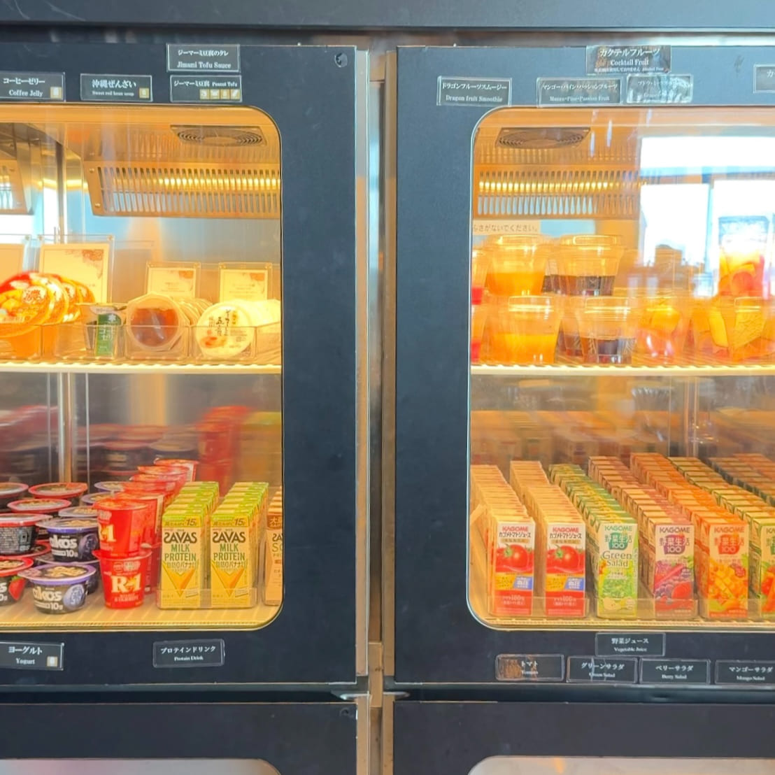 琉球ホテル&リゾート名城ビーチ内　プレミアクラブラウンジの風景