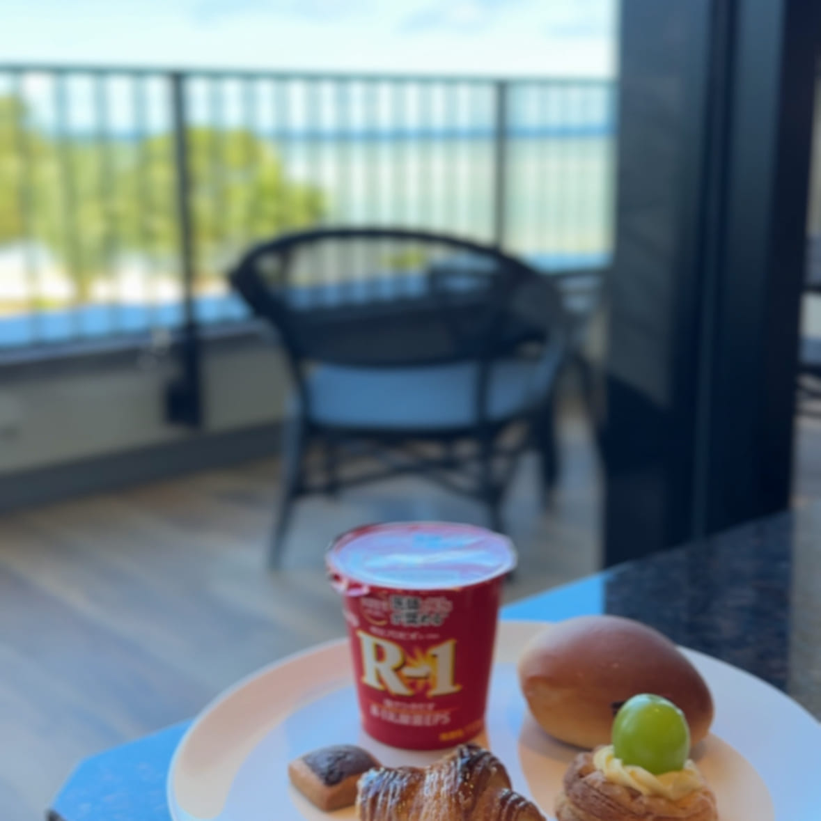 琉球ホテル&リゾート名城ビーチ内　プレミアクラブラウンジの風景