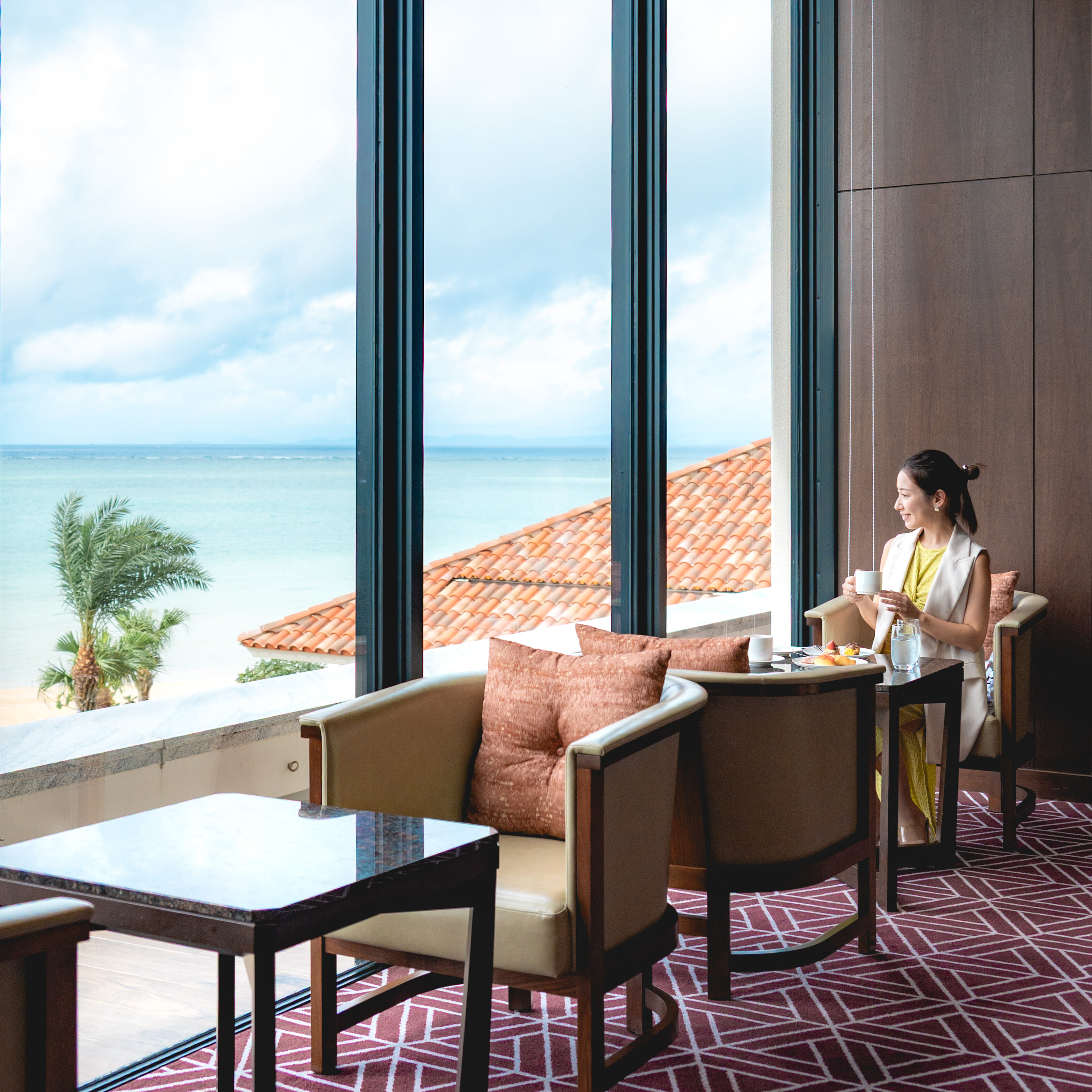 琉球ホテル&リゾート 名城ビーチ クラブラウンジ